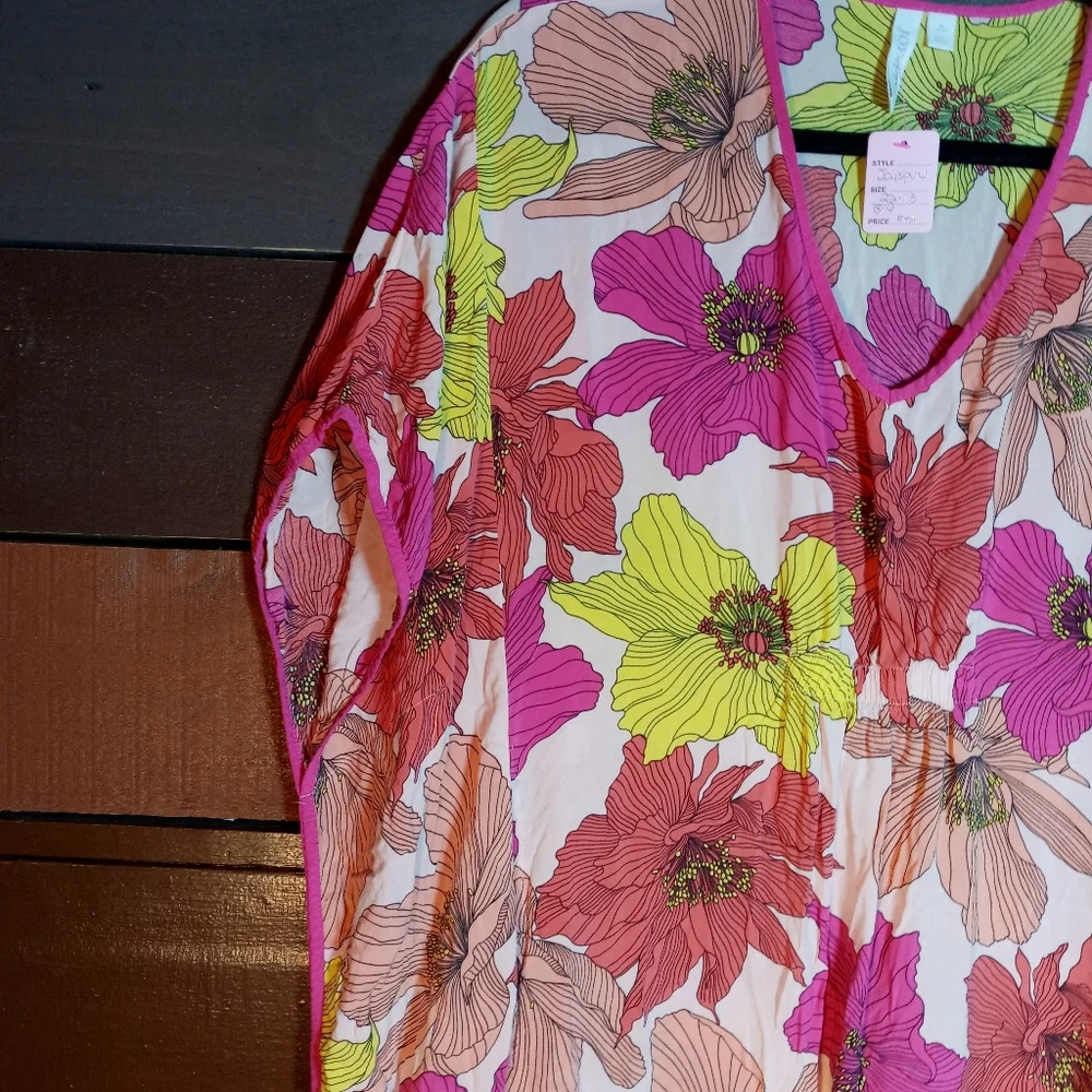 Freebie Gorgeous Joyspun Medium(8-10) Pink Floral Batwing Airy Sexy Nightgown - Picture 5 of 9